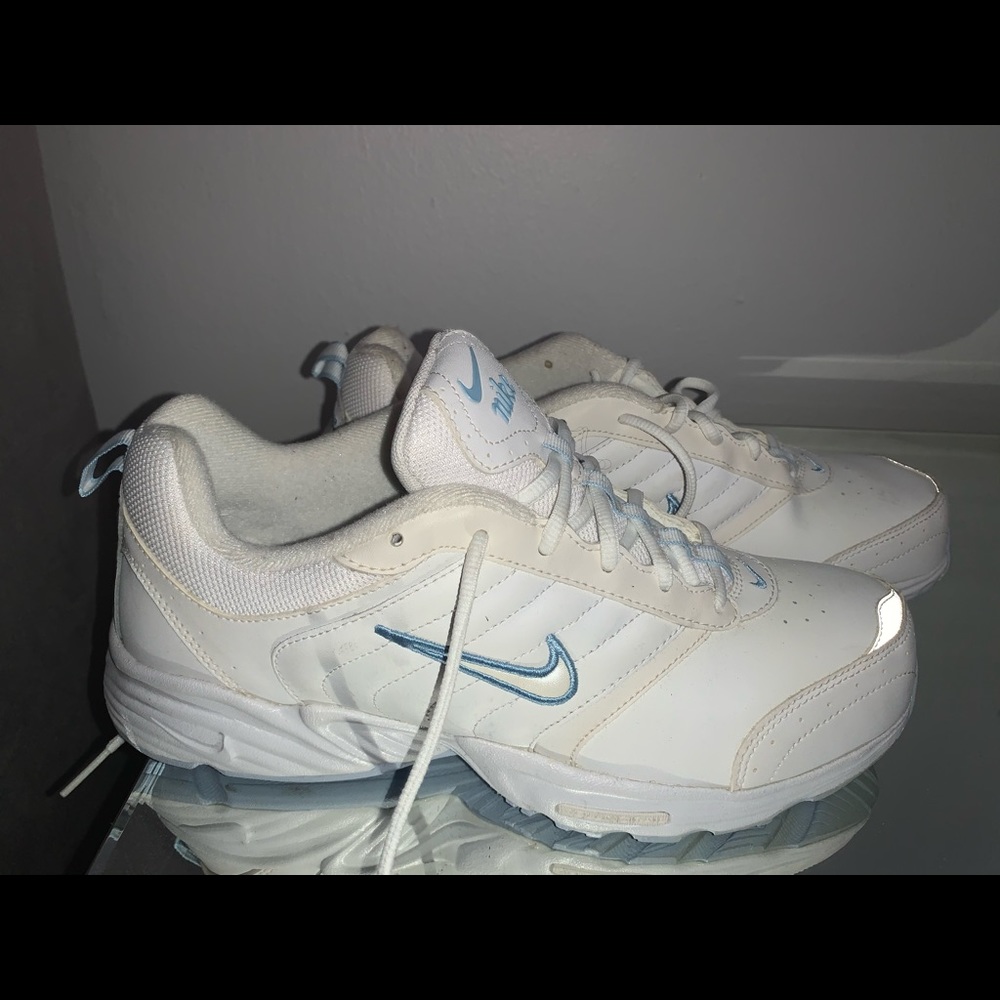 Nike Dad Sneakers - Picture 1 of 6